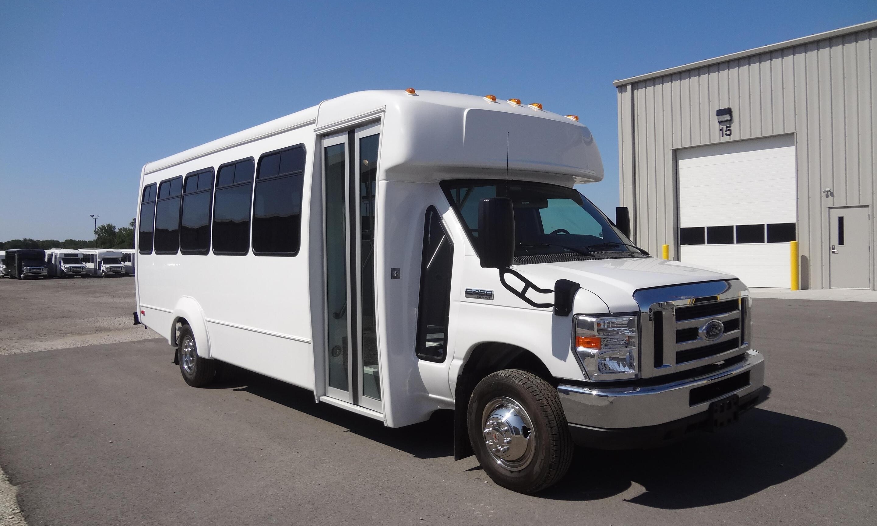 24 caoch bus image